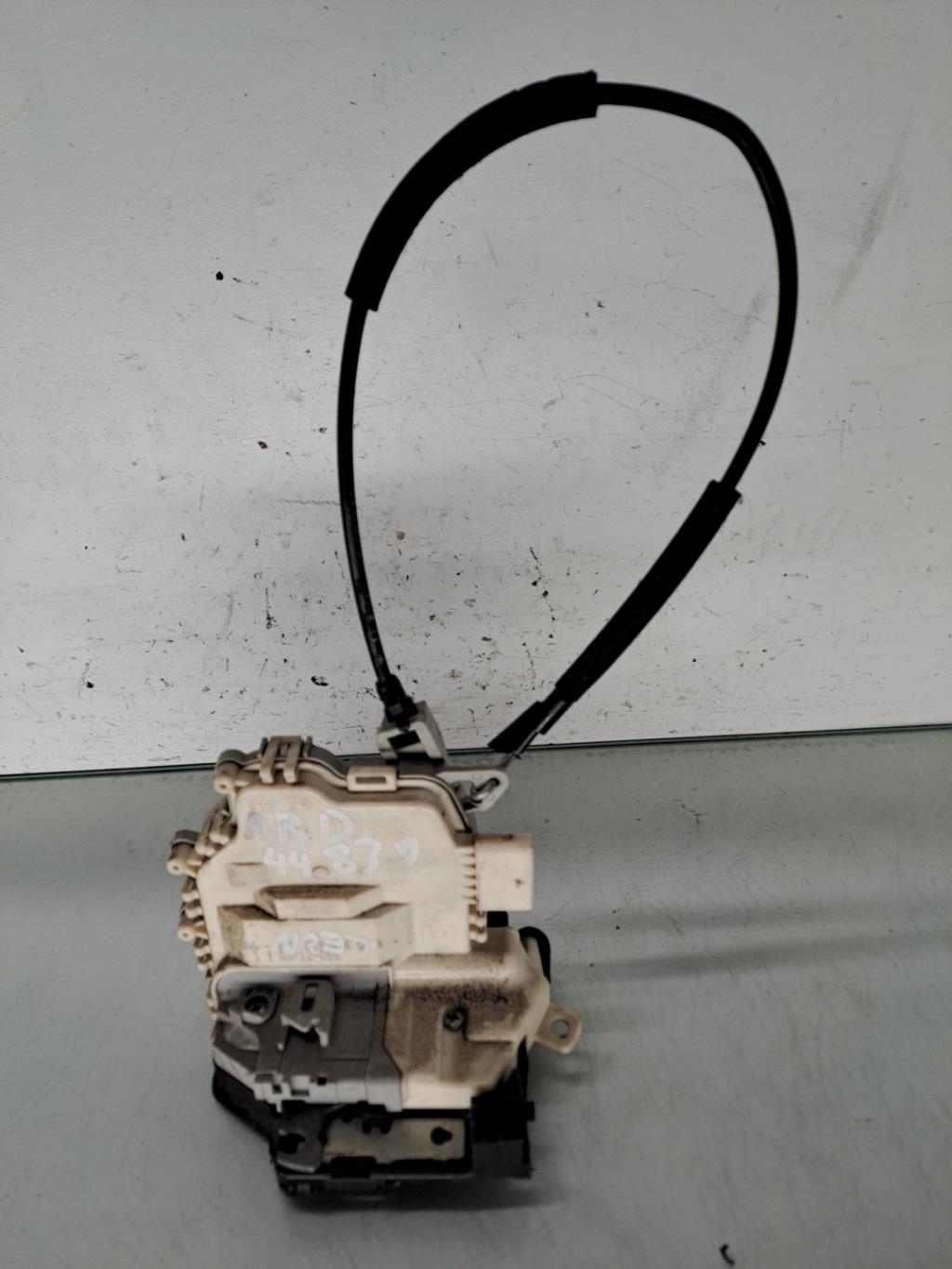 Serrure arriere droit SEAT LEON 2 PHASE 2 Diesel - 1