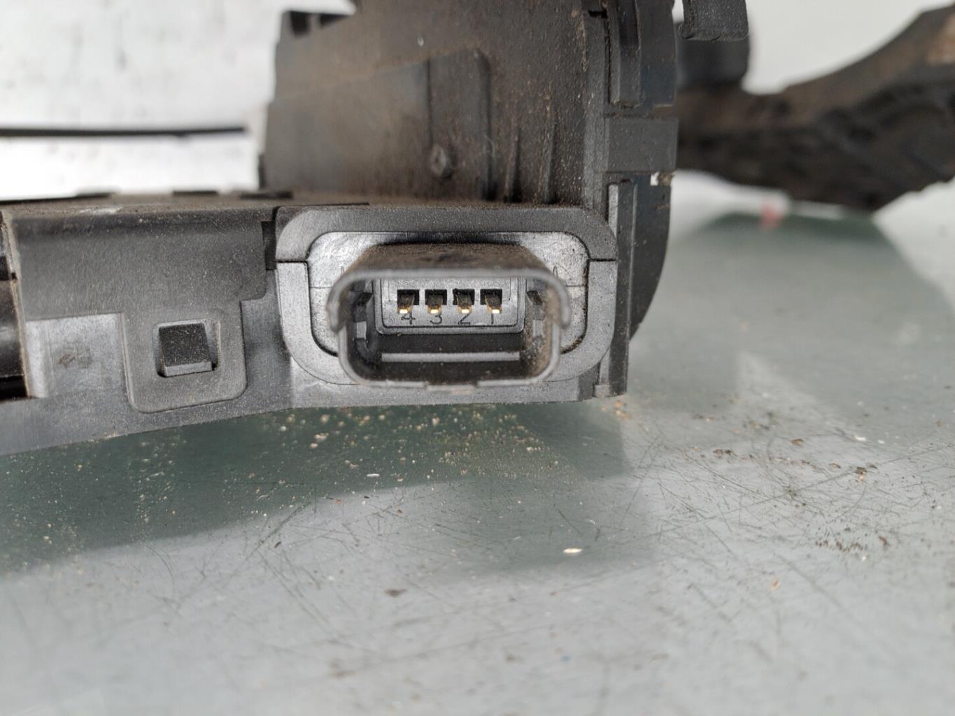 Serrure avant gauche RENAULT CLIO 4 PHASE 1 Diesel - 1