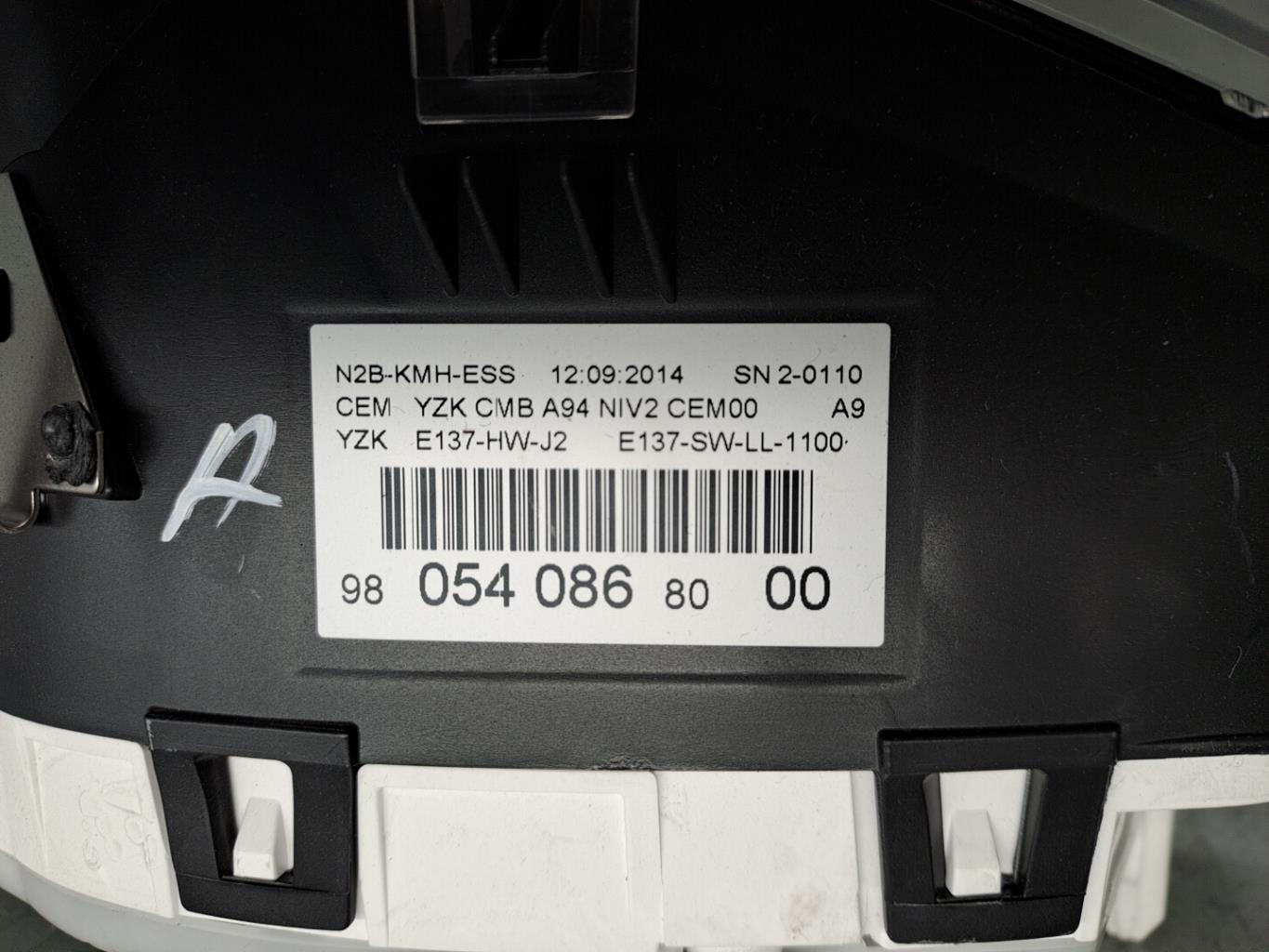 Compteur PEUGEOT 2008 1 PHASE 1 Essence - 1