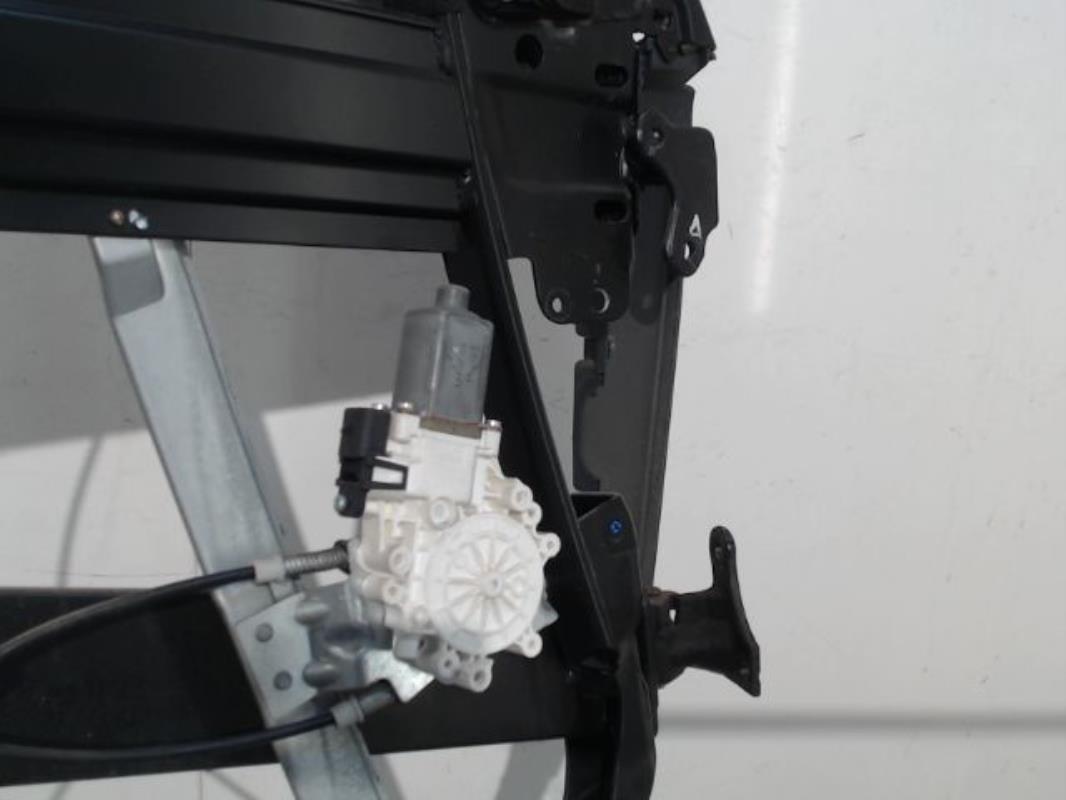 Leve vitre electrique avant gauche
