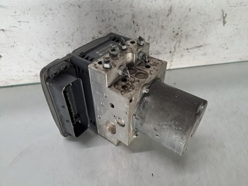 Bloc ABS (freins anti-blocage) MERCEDES CLASSE E 211 PHASE 2 Diesel - 1