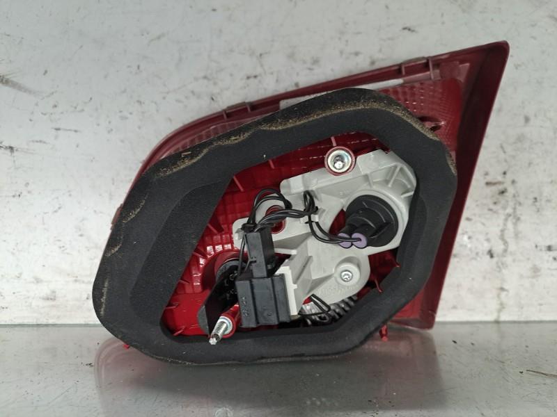 Feu arriere secondaire gauche (feux) VOLKSWAGEN PASSAT 6 Essence - 1