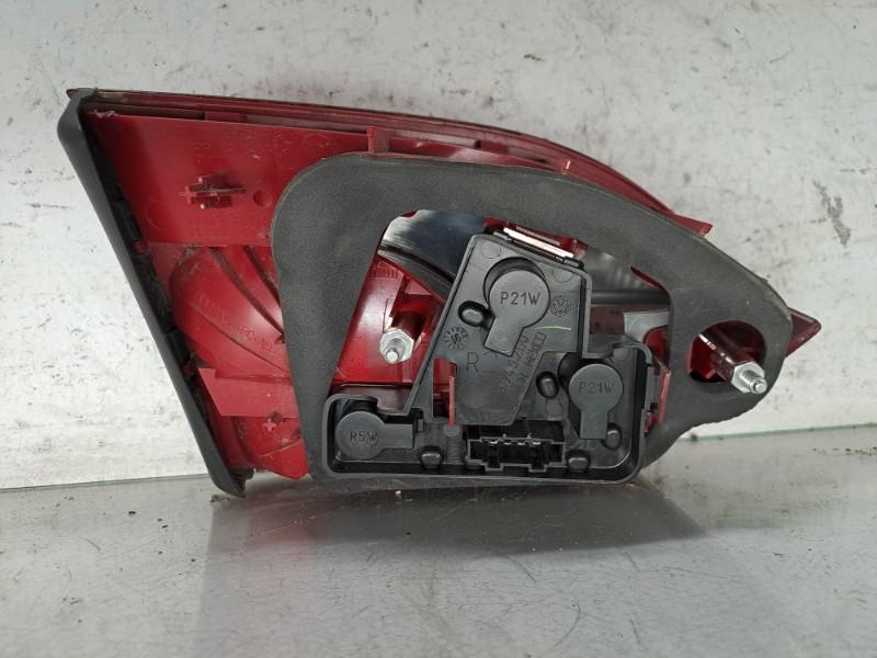 Feu arriere secondaire droit (feux) VOLKSWAGEN JETTA 4 Diesel - 1