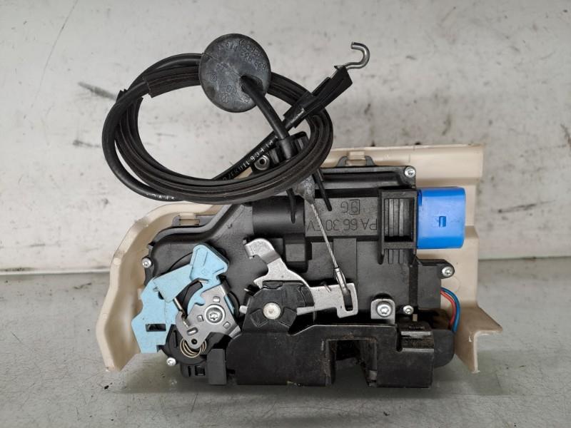 Serrure avant gauche VOLKSWAGEN TOURAN 2 Diesel - 1