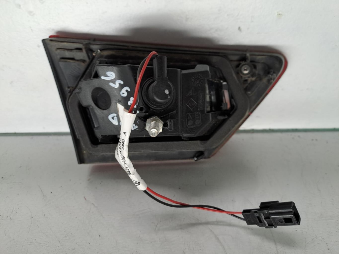 Feu arriere secondaire droit (feux) RENAULT CLIO 4 PHASE 1 Diesel - 1