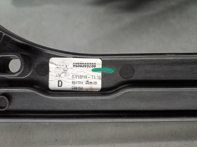 Leve vitre electrique avant droit PEUGEOT 3008 2 PHASE 1 Diesel - 1