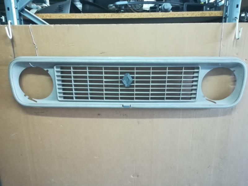 Calandre RENAULT R4 FOURGONNETTE Essence - 1