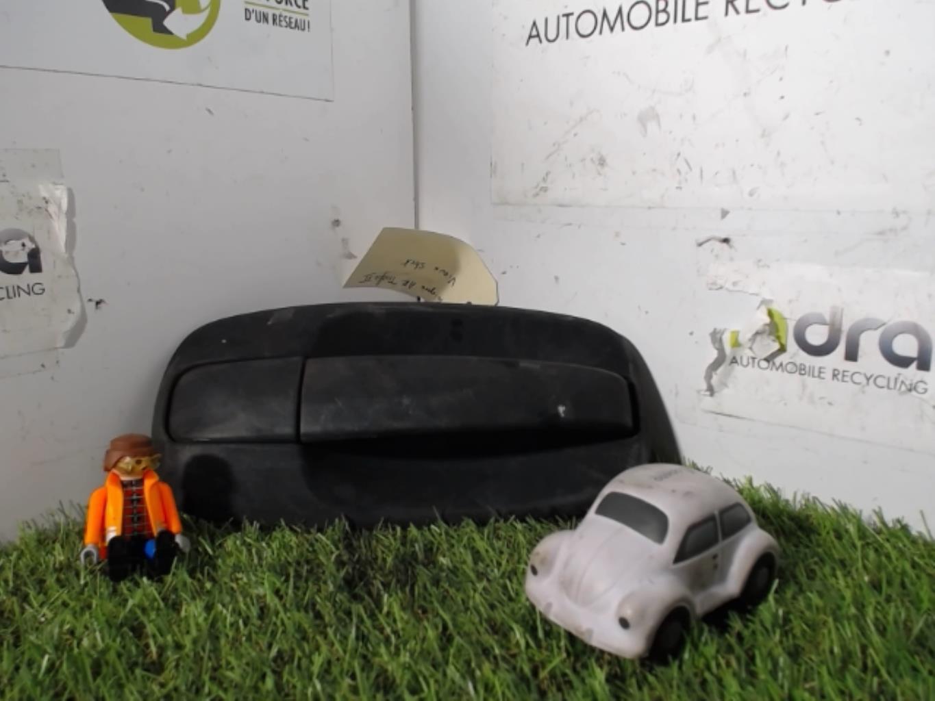 Poignee porte arriere droit RENAULT TRAFIC 2  - 1