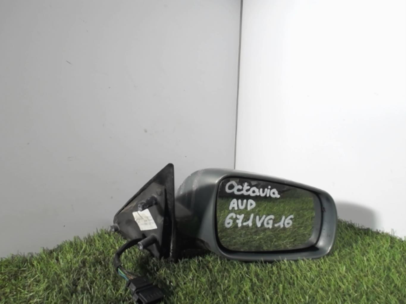 Retroviseur droit SKODA OCTAVIA 1 PHASE 2 BREAK Diesel - 1