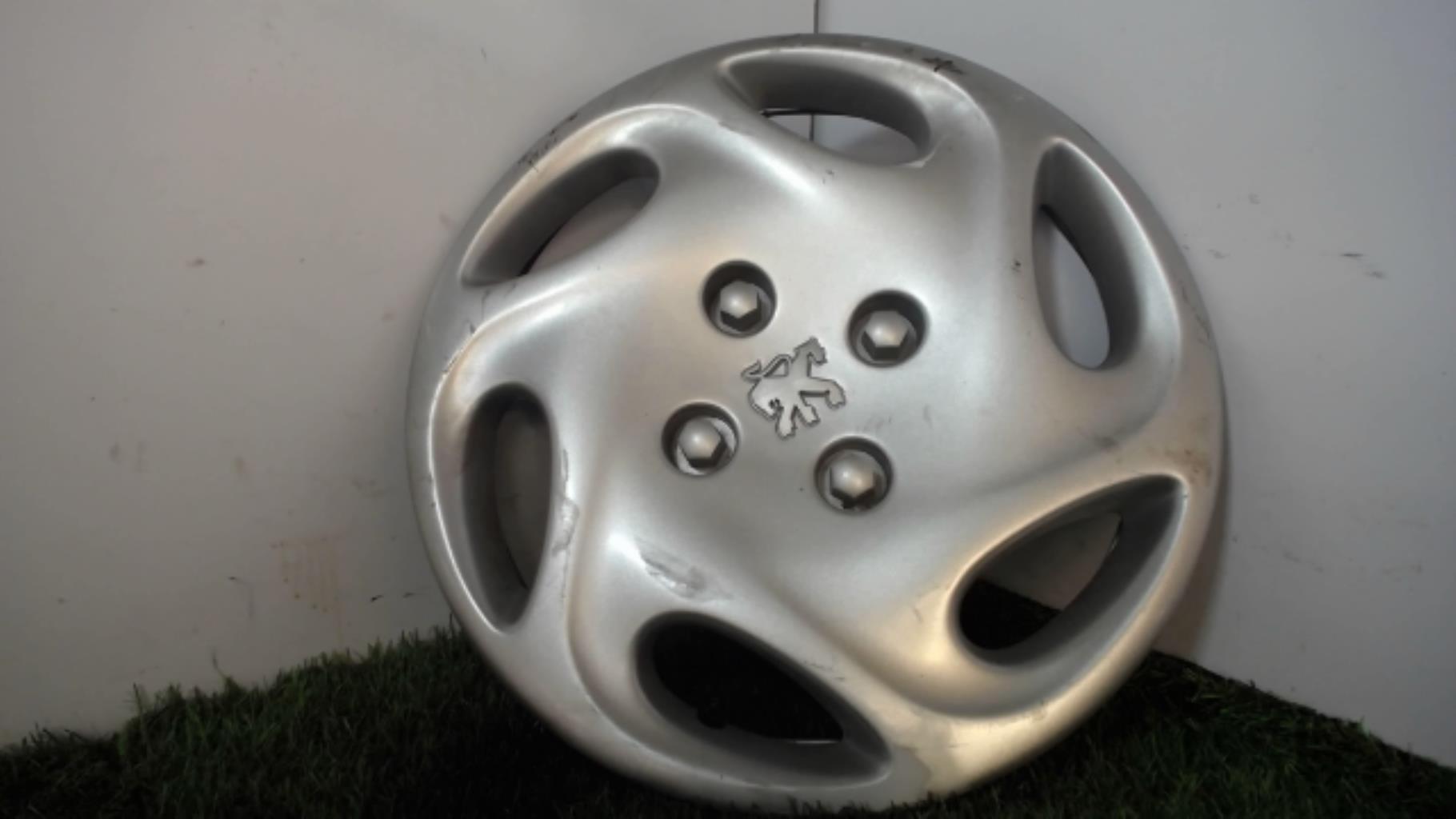 Enjoliveur PEUGEOT 206  - 1