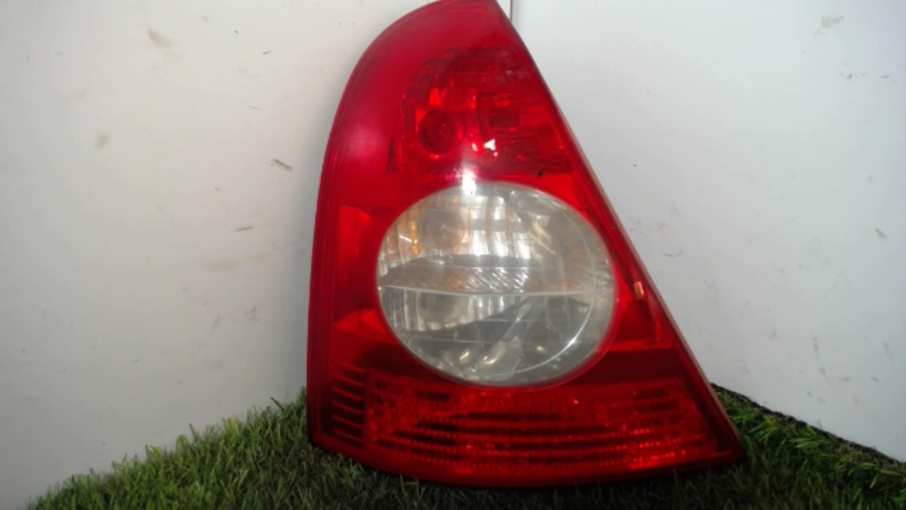 Feu arriere principal gauche (feux) RENAULT CLIO 2 PHASE 2 Essence - 1