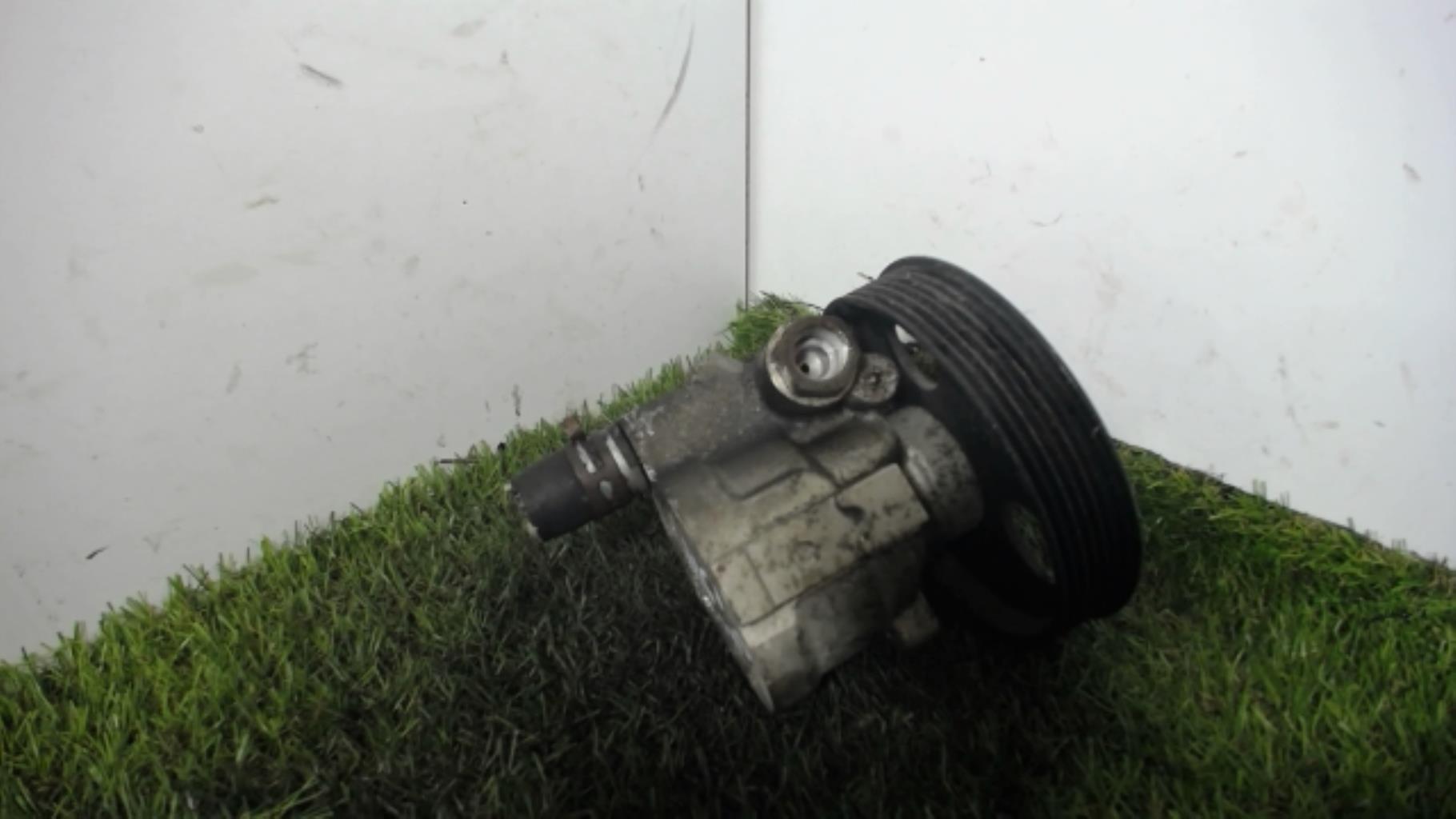 Pompe de direction DACIA SANDERO 1 Essence/GPL - 1