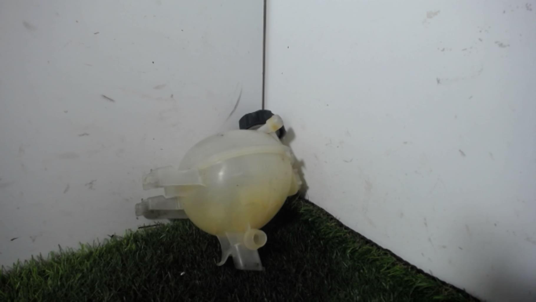 Vase d'expansion PEUGEOT 208 1 PHASE 1 Diesel - 1