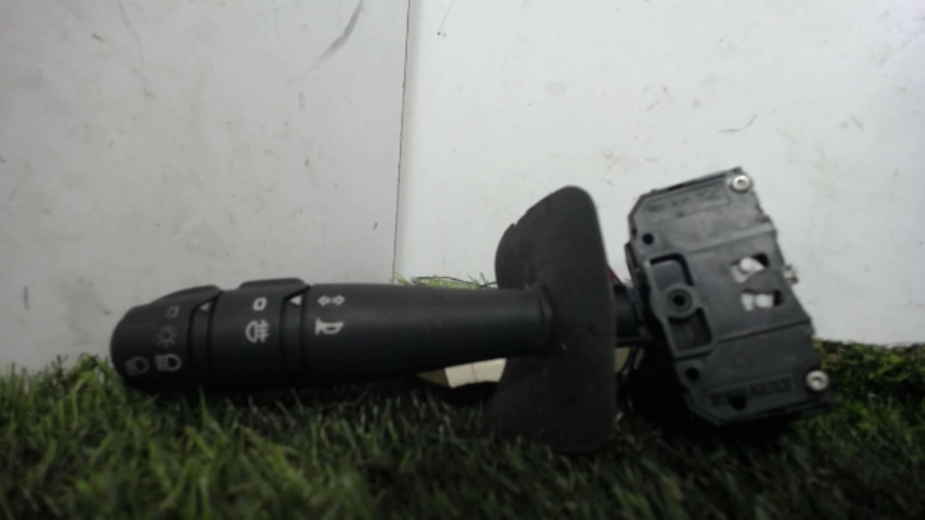 Commodo phare RENAULT CLIO 2 PHASE 1 Essence - 1