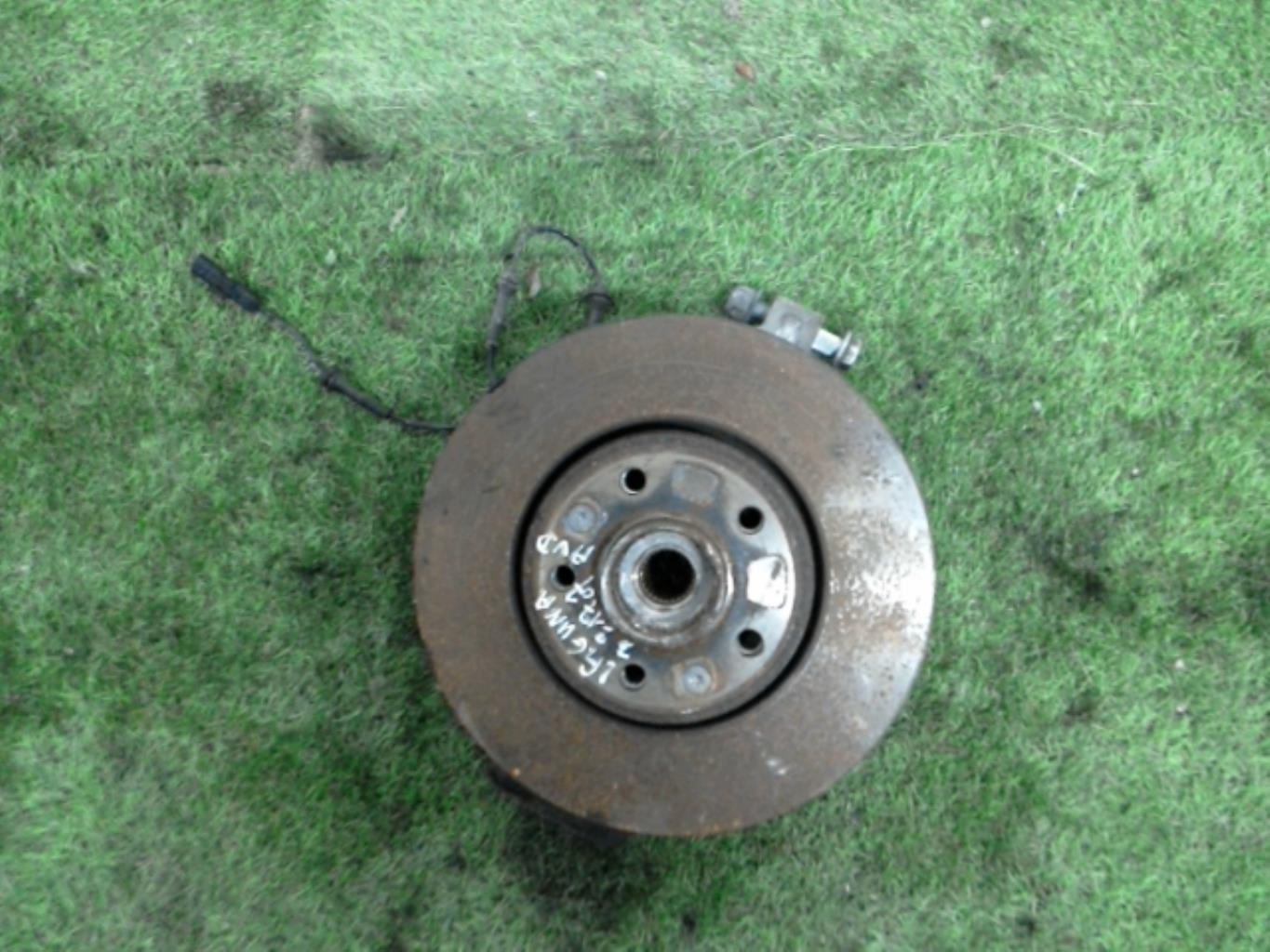 Moyeu avant droit RENAULT LAGUNA 3 PHASE 1 Diesel - 1