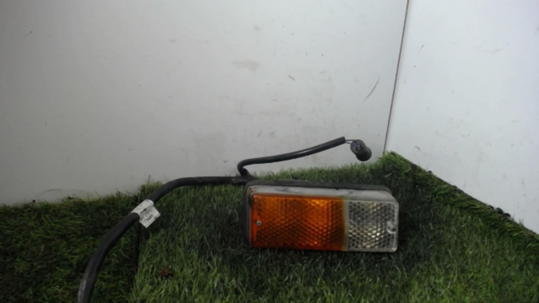 Optique avant secondaire gauche (feux)(clignotant) LADA NIVA PHASE 2 Essence - 1