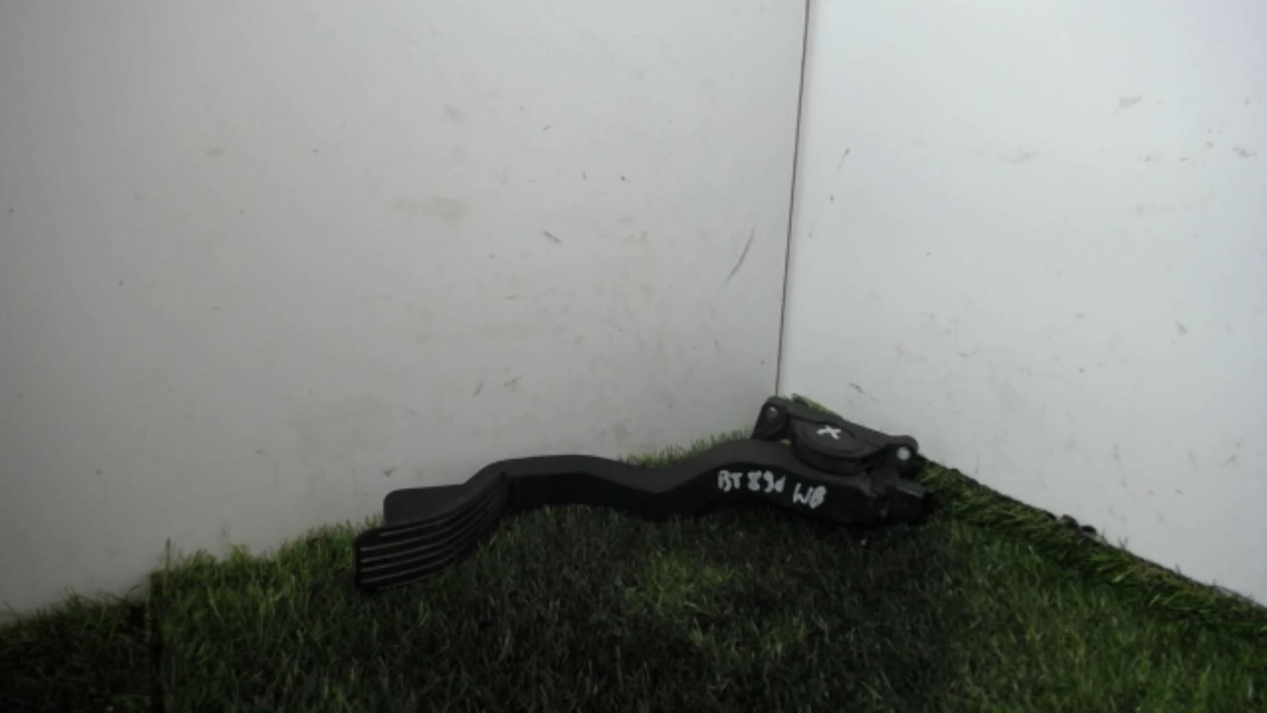 Pedale d'accelerateur PEUGEOT 206 Diesel - 1