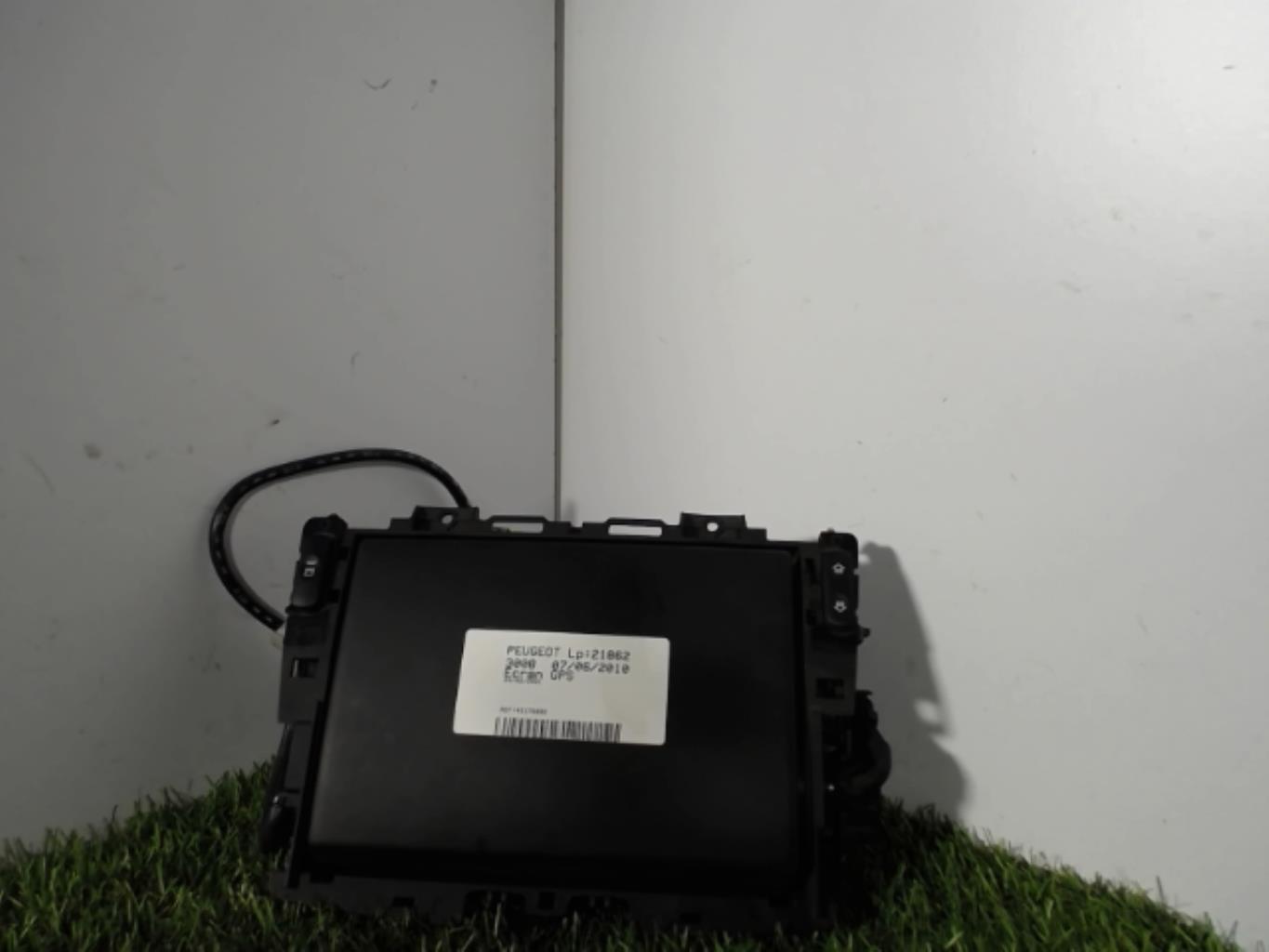 Ecran GPS PEUGEOT 3008 1  - 1