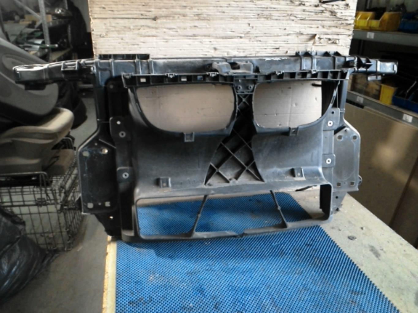 Face avant BMW SERIE 1 E87  - 1