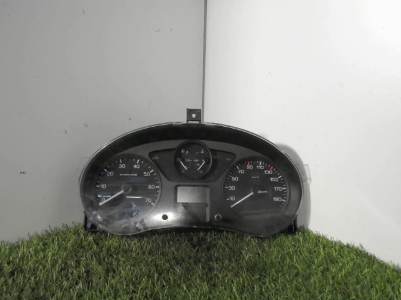 Compteur PEUGEOT PARTNER 2 PHASE 2 Diesel - 1