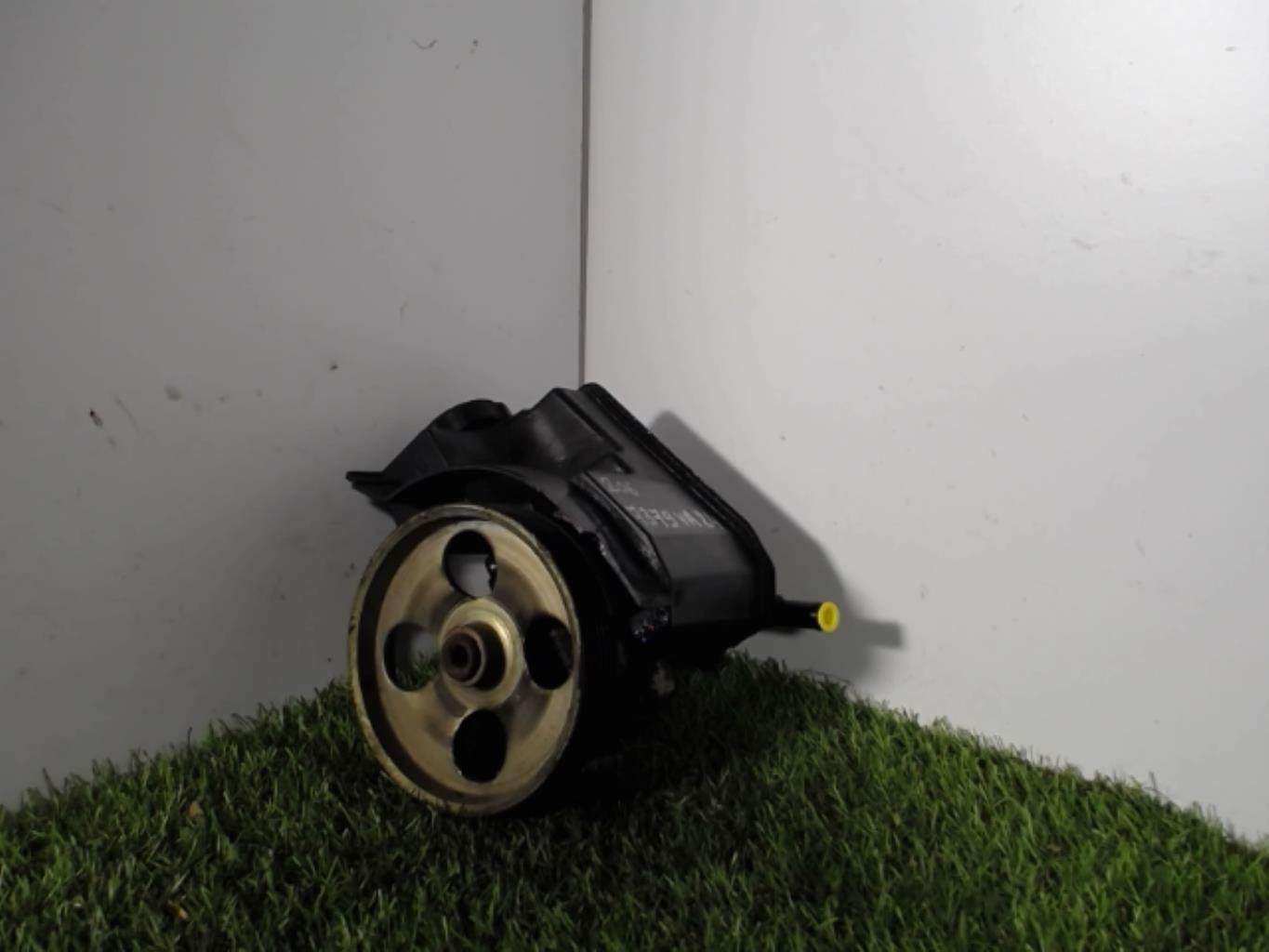 Pompe de direction PEUGEOT 206 Diesel - 1