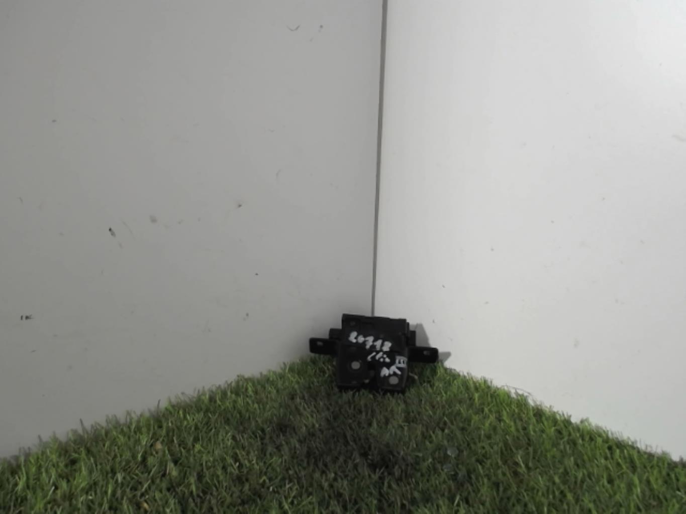 Serrure de hayon RENAULT CLIO 3 PHASE 1 Diesel - 1