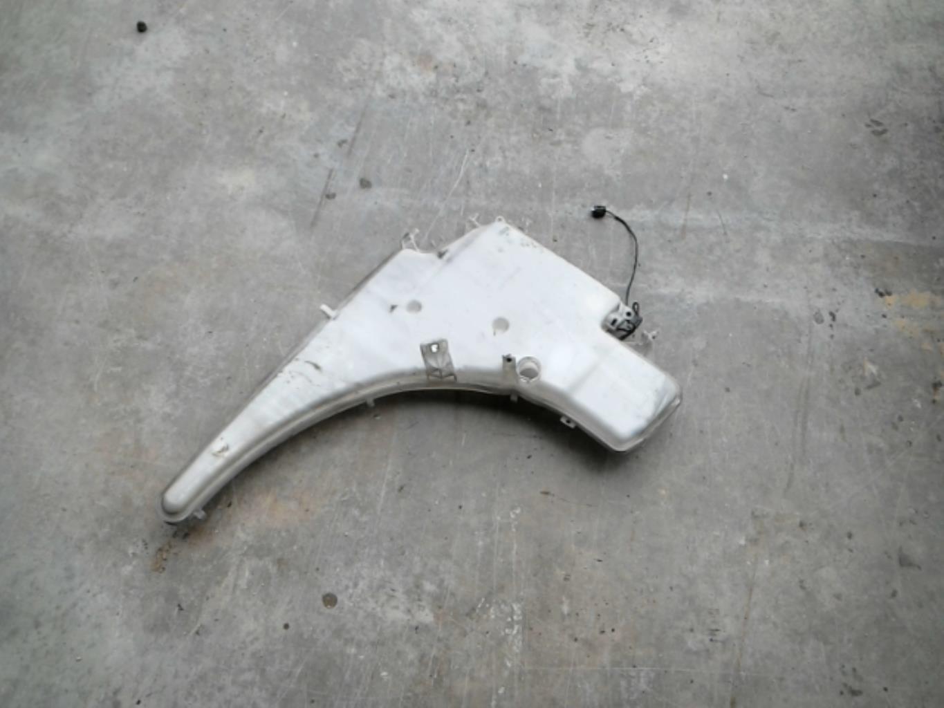 Vase de lave glace BMW SERIE 1 E87 PHASE 1  - 1