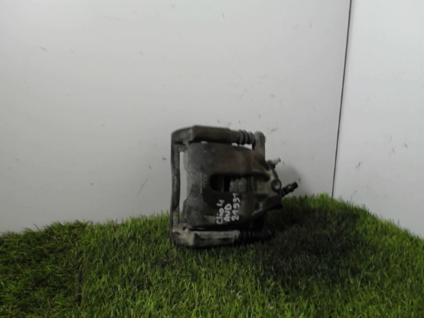 Etrier avant droit (freinage) RENAULT CLIO 4 PHASE 1 BREAK Diesel - 1