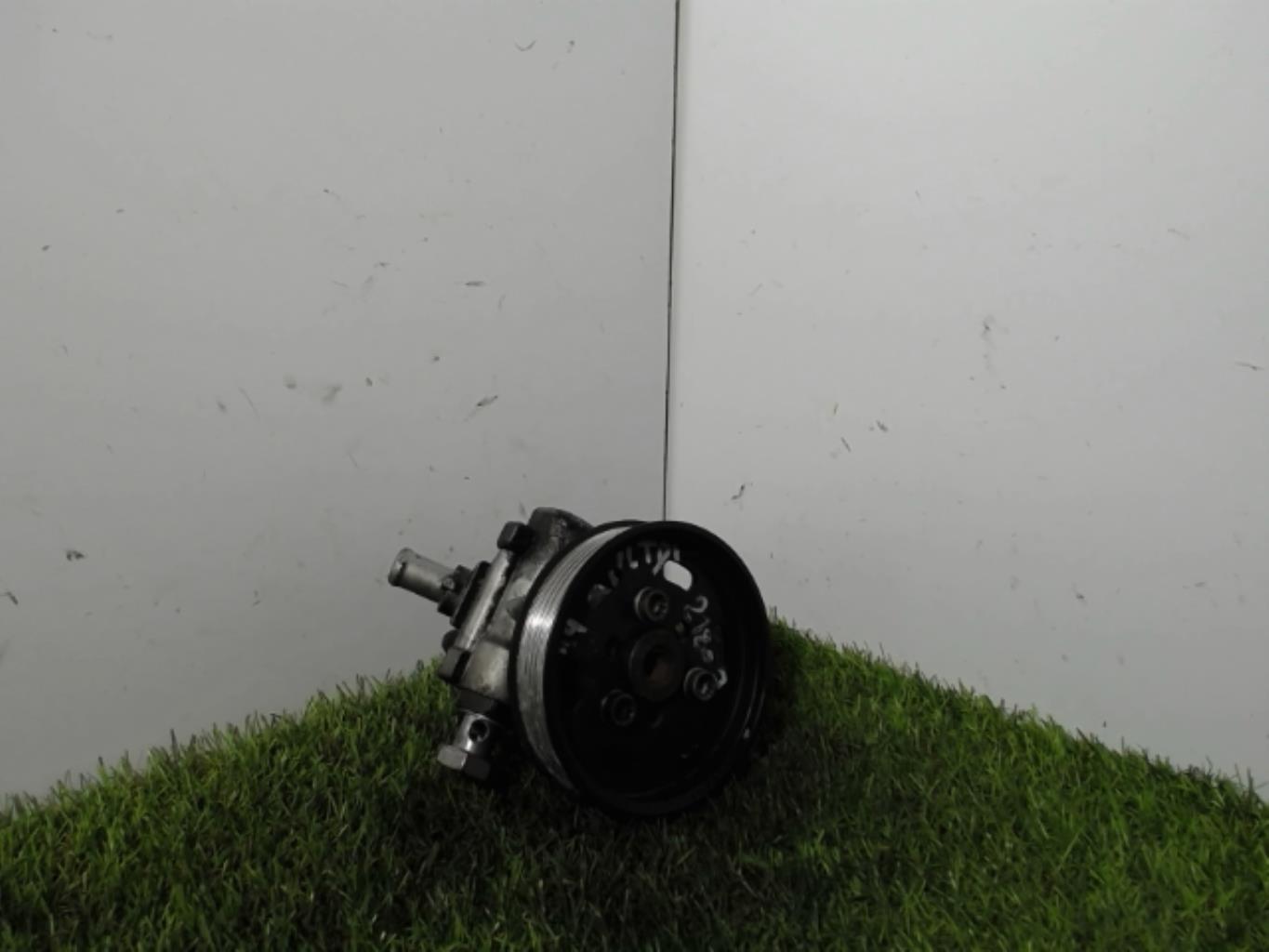 Pompe de direction AUDI A4 2 AVANT PHASE 2 BREAK Diesel - 1