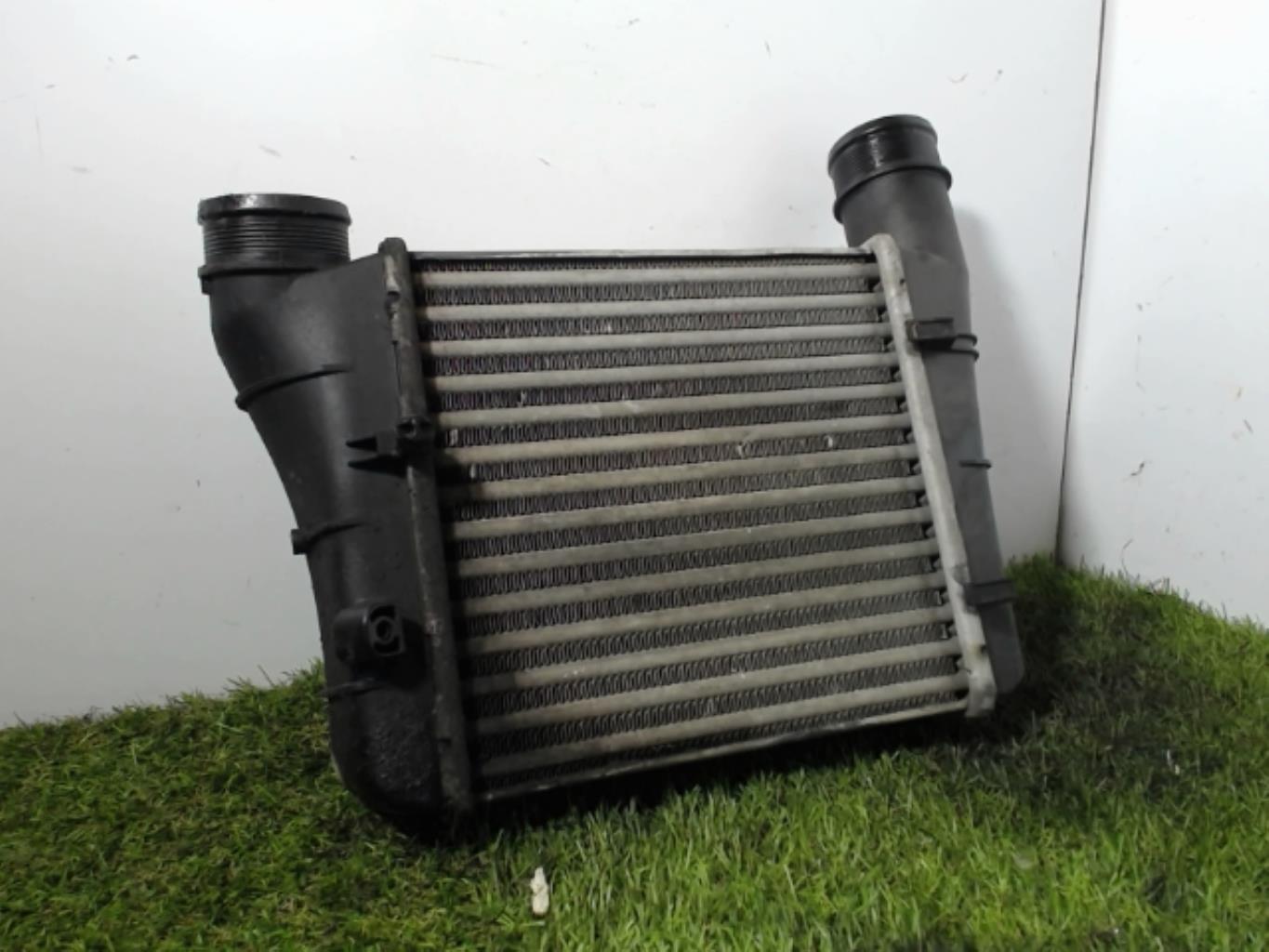 Echangeur air (Intercooler) AUDI A4 2 AVANT PHASE 2 BREAK Diesel - 1