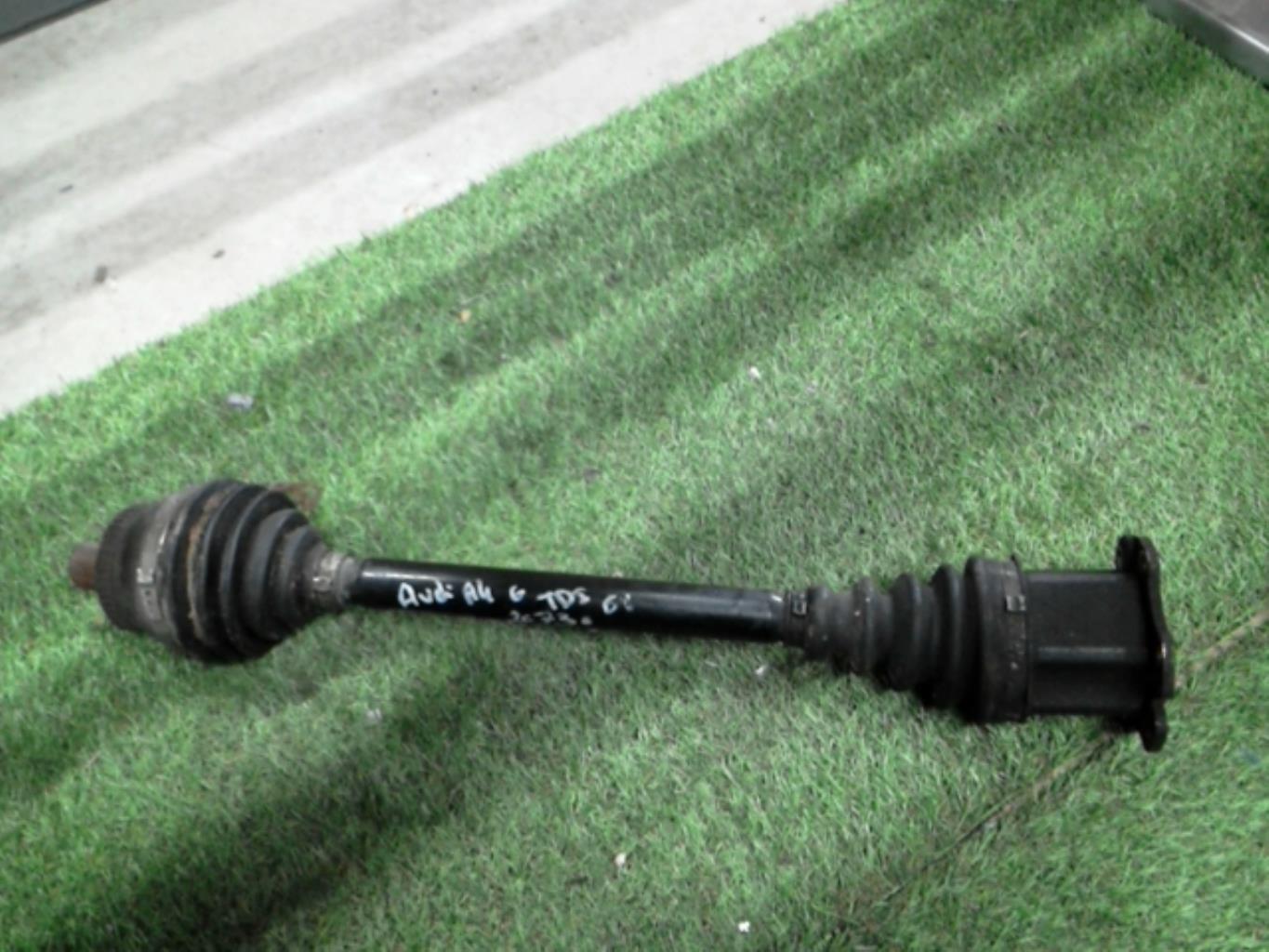Cardan gauche (transmission) AUDI A4 2 AVANT PHASE 1 BREAK Diesel - 1