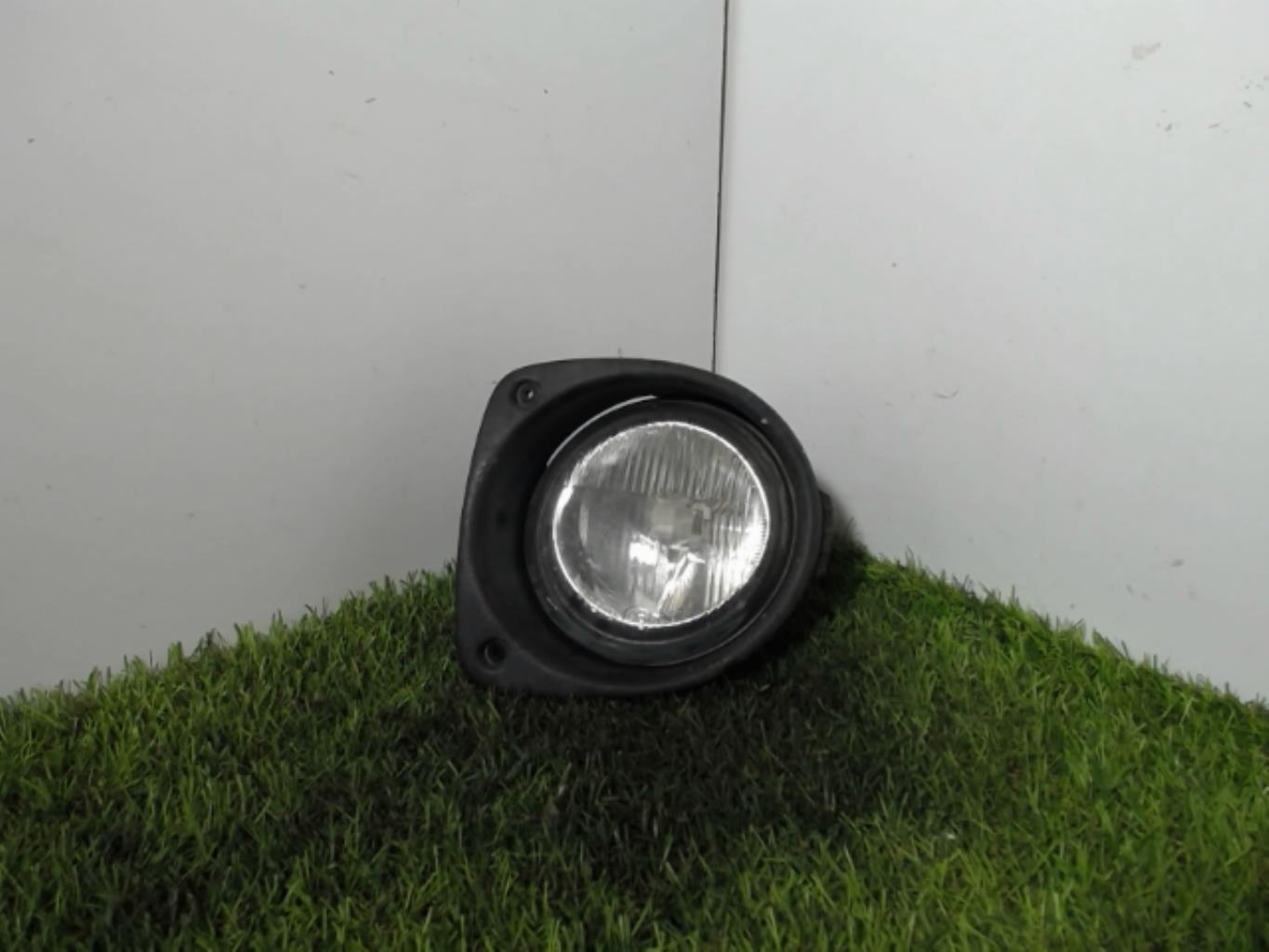 Anti brouillard droit (feux) RENAULT CLIO 2 PHASE 1 Essence - 1