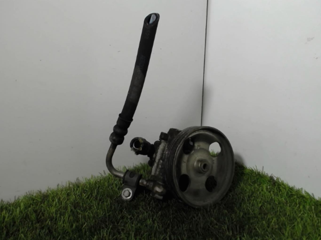 Pompe de direction PEUGEOT 407 PHASE 1 Diesel - 1