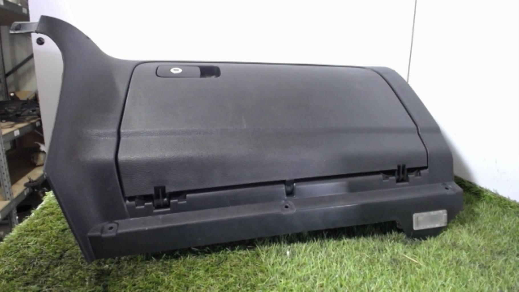 Boite a gants VOLKSWAGEN GOLF 6  - 1
