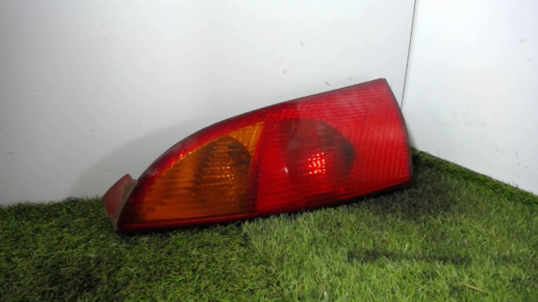 Feu arriere principal gauche (feux) FORD FOCUS 1 Diesel - 1