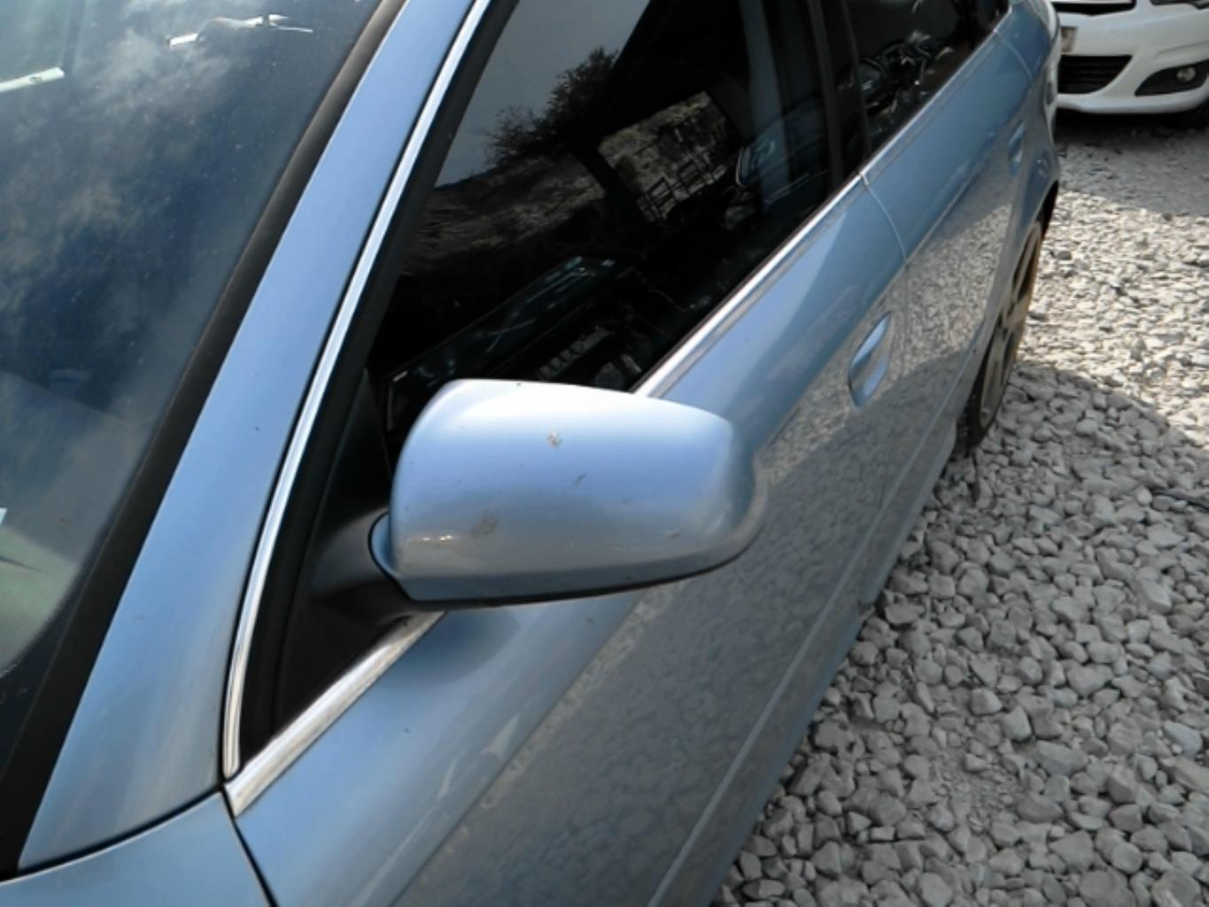 Retroviseur gauche AUDI A4 2 PHASE 2 Diesel - 1