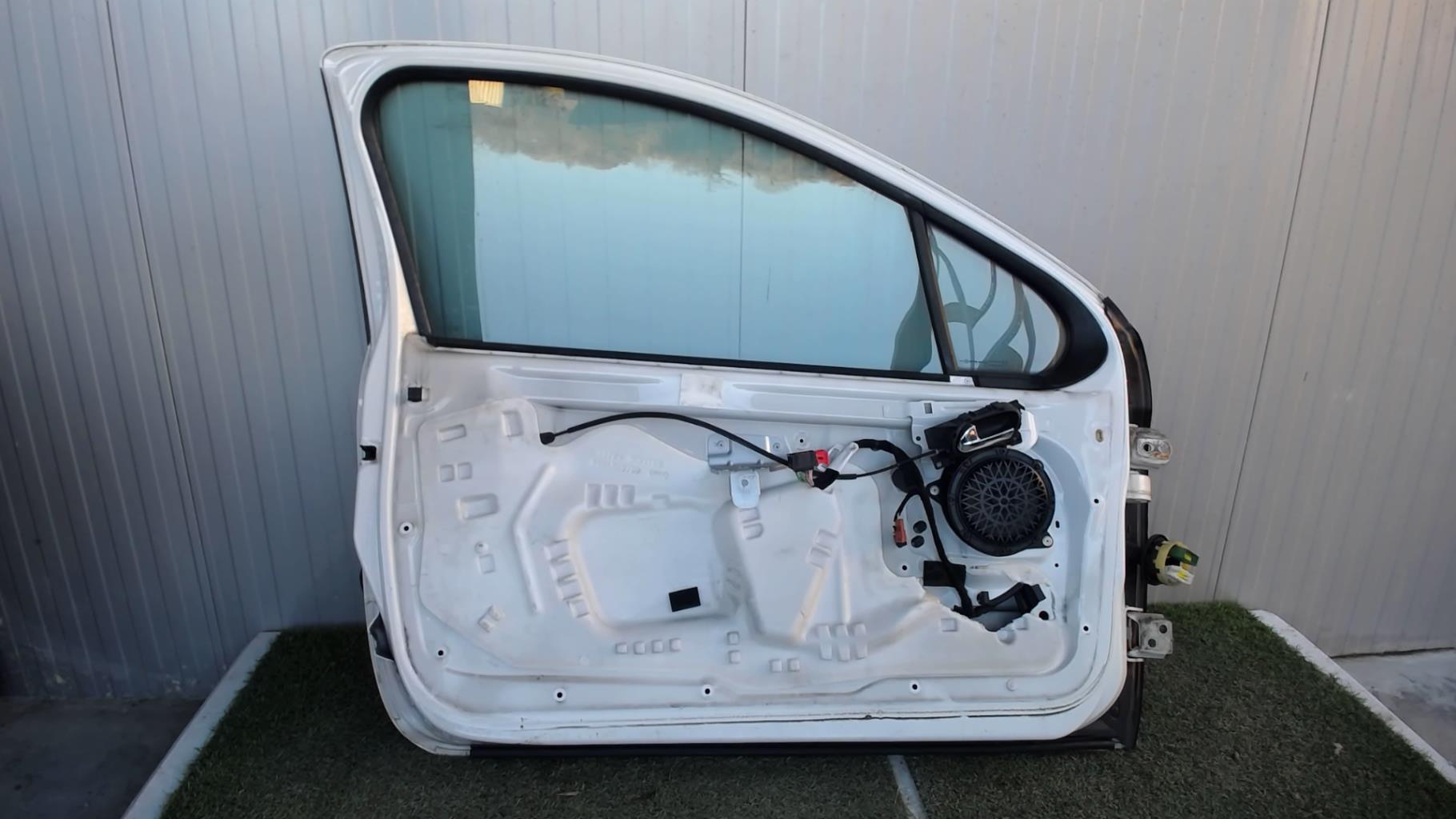 Porte avant gauche PEUGEOT 207 PHASE 1 Diesel - 1