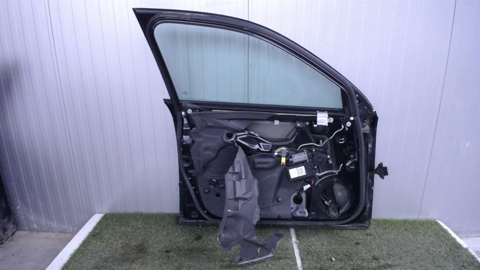 Porte avant gauche AUDI A4 2 AVANT PHASE 2 BREAK Diesel - 1