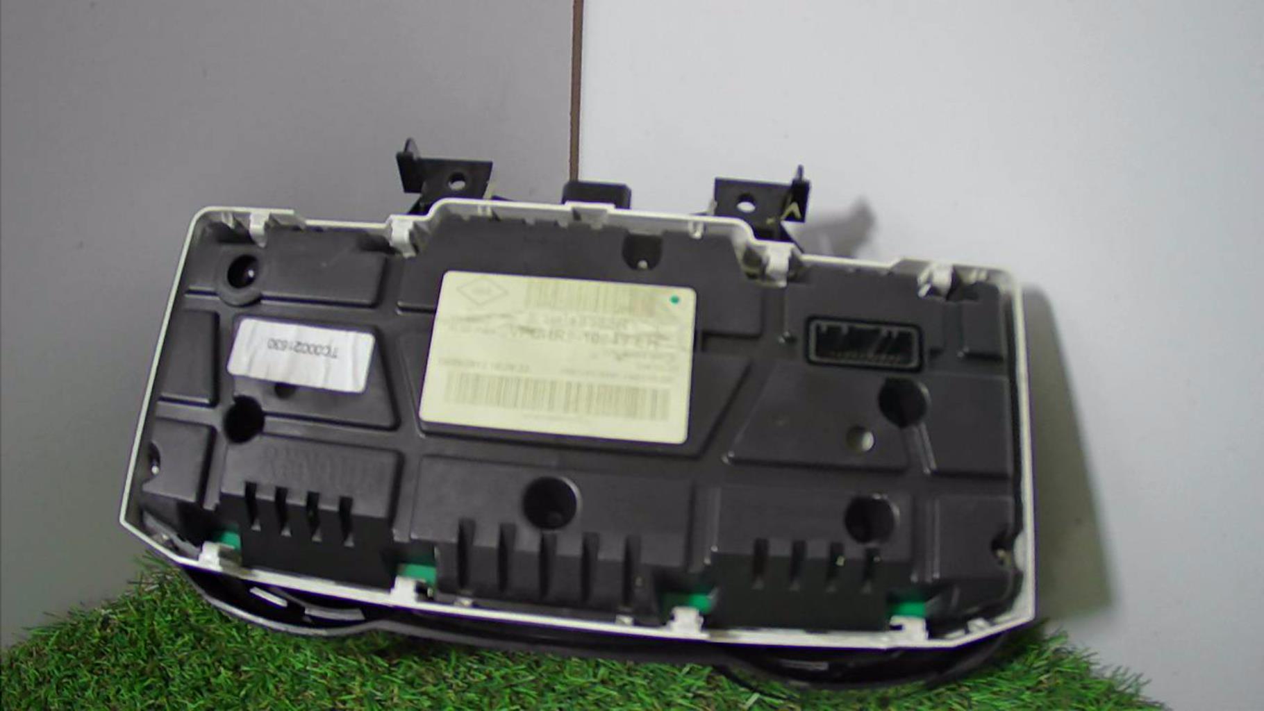 Compteur RENAULT CLIO 4 PHASE 1  - 1