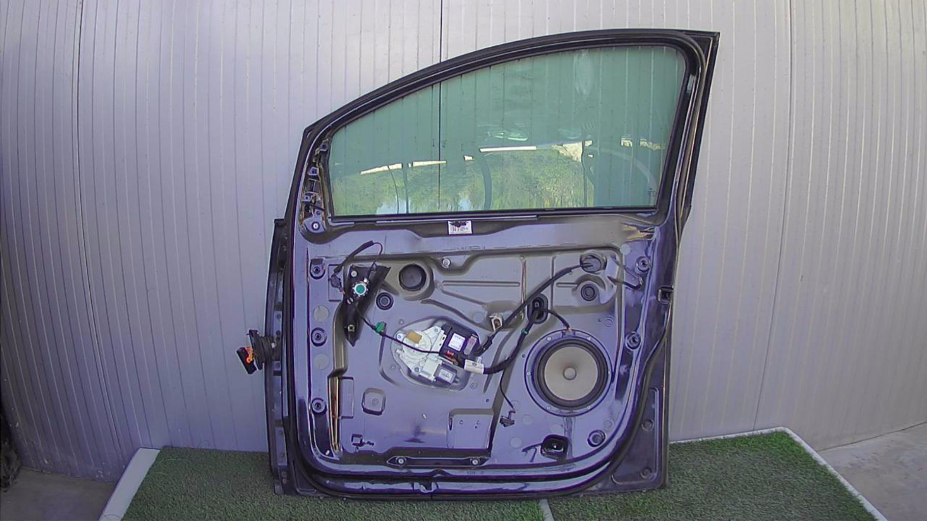 Porte avant droit VOLKSWAGEN GOLF PLUS PHASE 1 Diesel - 1