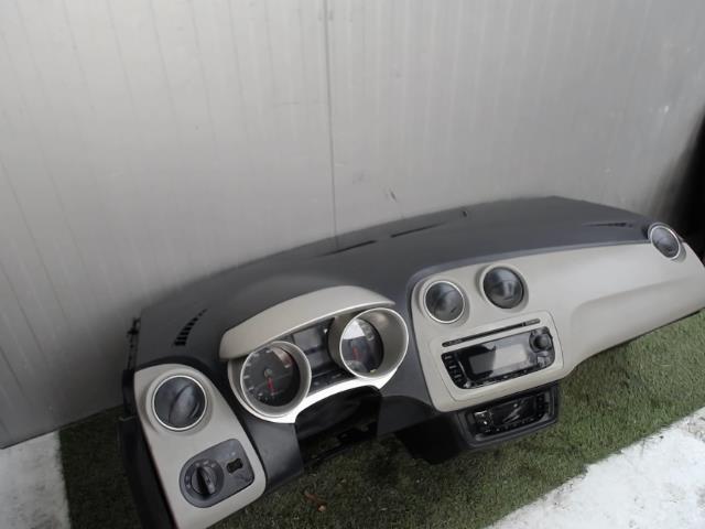 Tableau de bord SEAT IBIZA 4 PHASE 1 COUPE Essence - 1