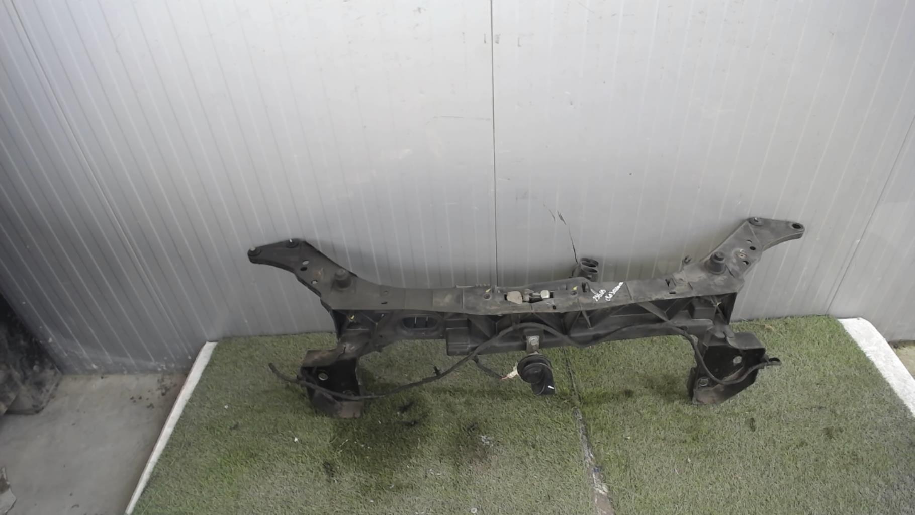 Face avant RENAULT CLIO 3 PHASE 1 Essence - 1