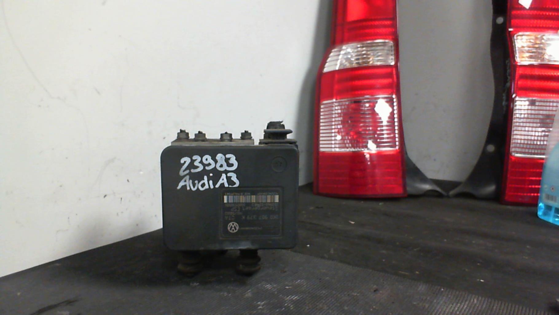 Bloc ABS (freins anti-blocage) AUDI A3 2 PHASE 1 Diesel - 1
