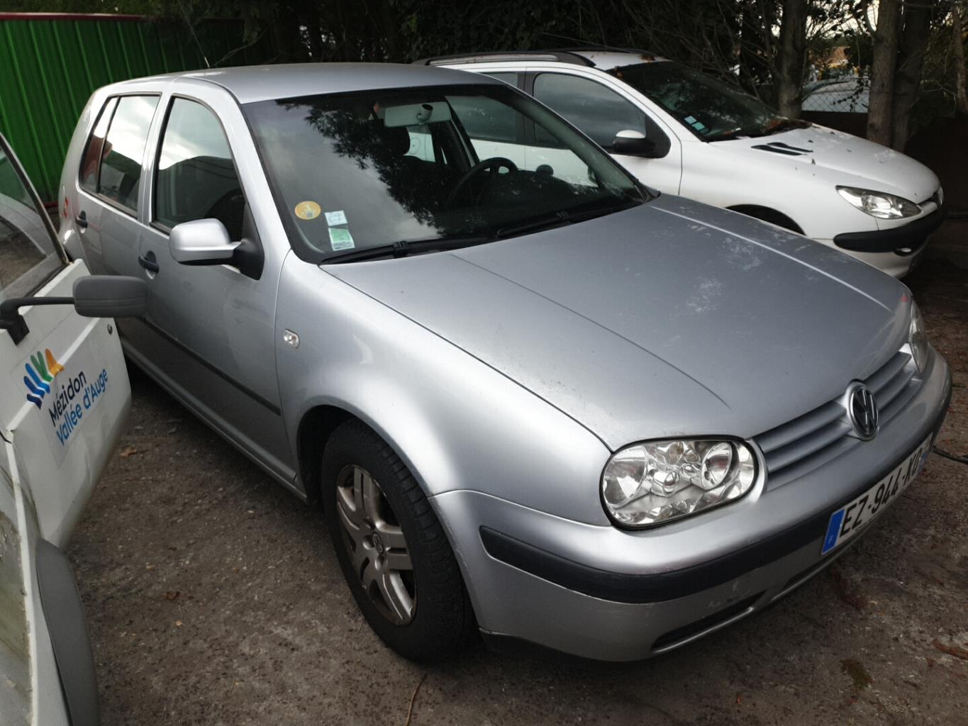 Face avant VOLKSWAGEN GOLF 4 Essence - 1