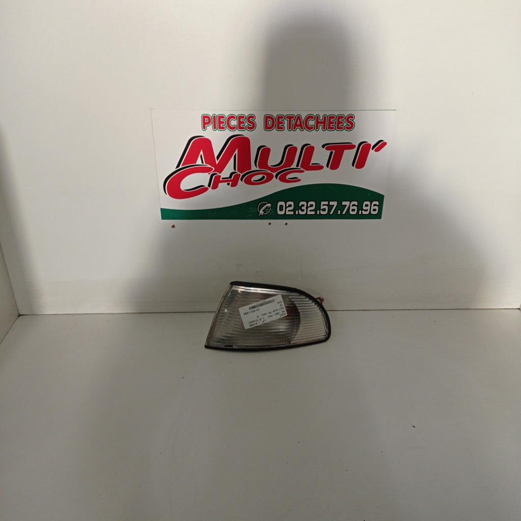 Optique avant secondaire gauche (feux)(clignotant) AUDI A4 1 PHASE 1 Diesel - 1