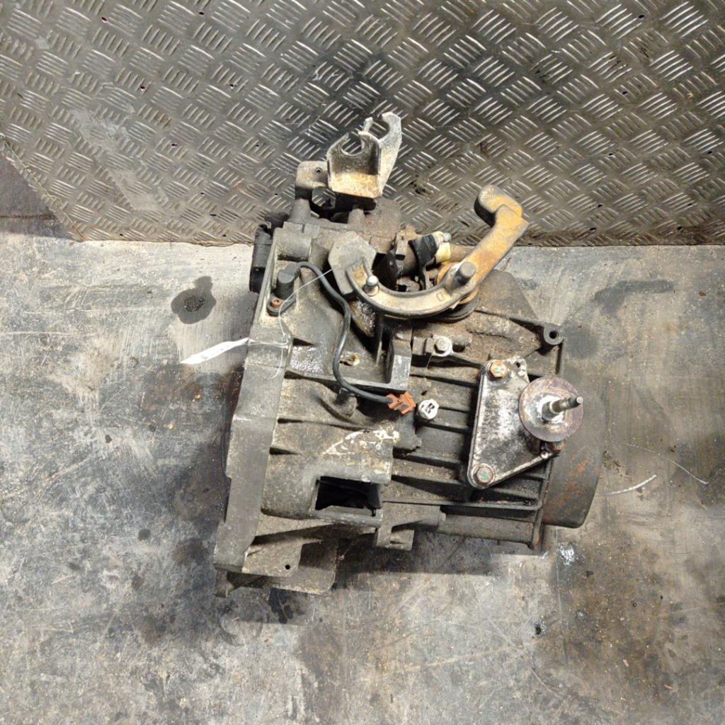 Boite de vitesses PEUGEOT 406 COUPE Essence - 1