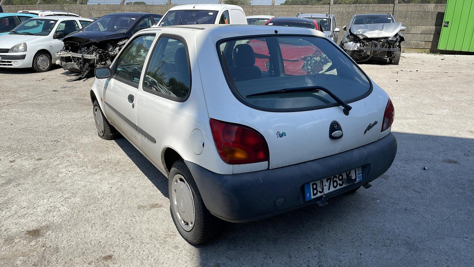 Calandre FORD FIESTA 4 PHASE 2 Essence - 1