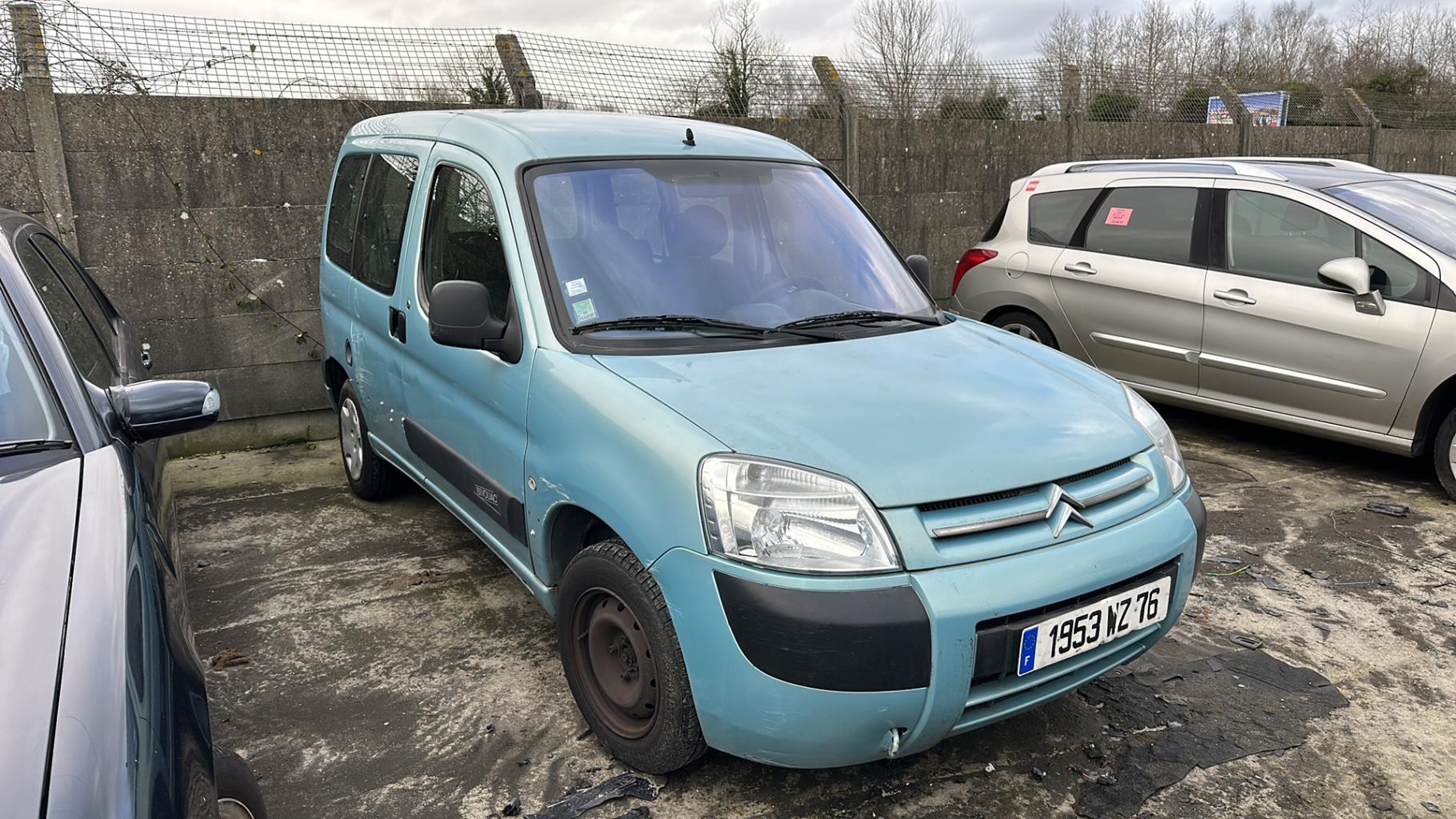 Poignee porte coffre CITROEN BERLINGO 1 PHASE 2 Essence - 1