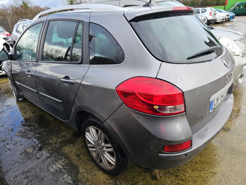Ecran GPS RENAULT CLIO 3 PHASE 2 BREAK Diesel - 1