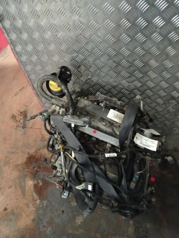 Moteur RENAULT TWINGO 3 PHASE 1 Essence - 1
